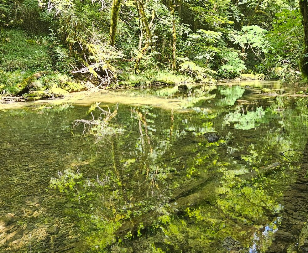 Cascade des Combes-圣克洛德必去景点