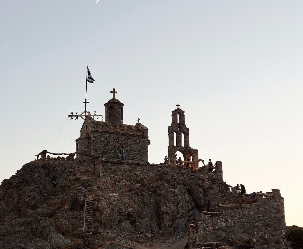 Naos Agíou Paḯsiou-Damnoni必去景点