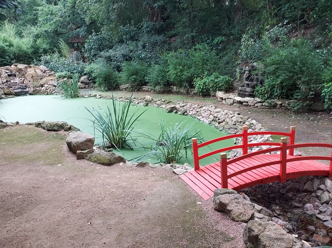 Chateau De Peufeilhoux-Vallon-en-Sully必去景点