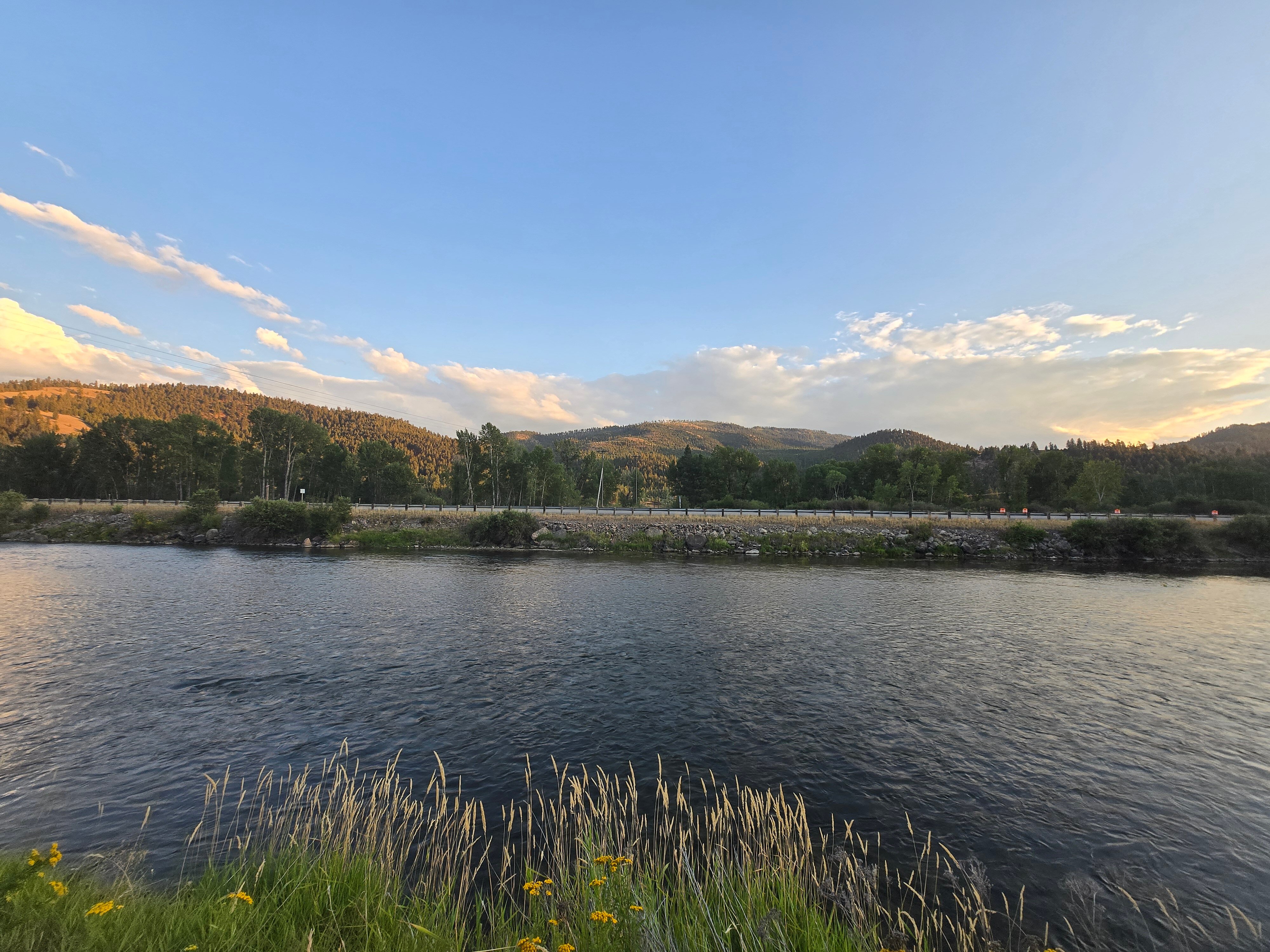 Bearmouth Chalet-官方