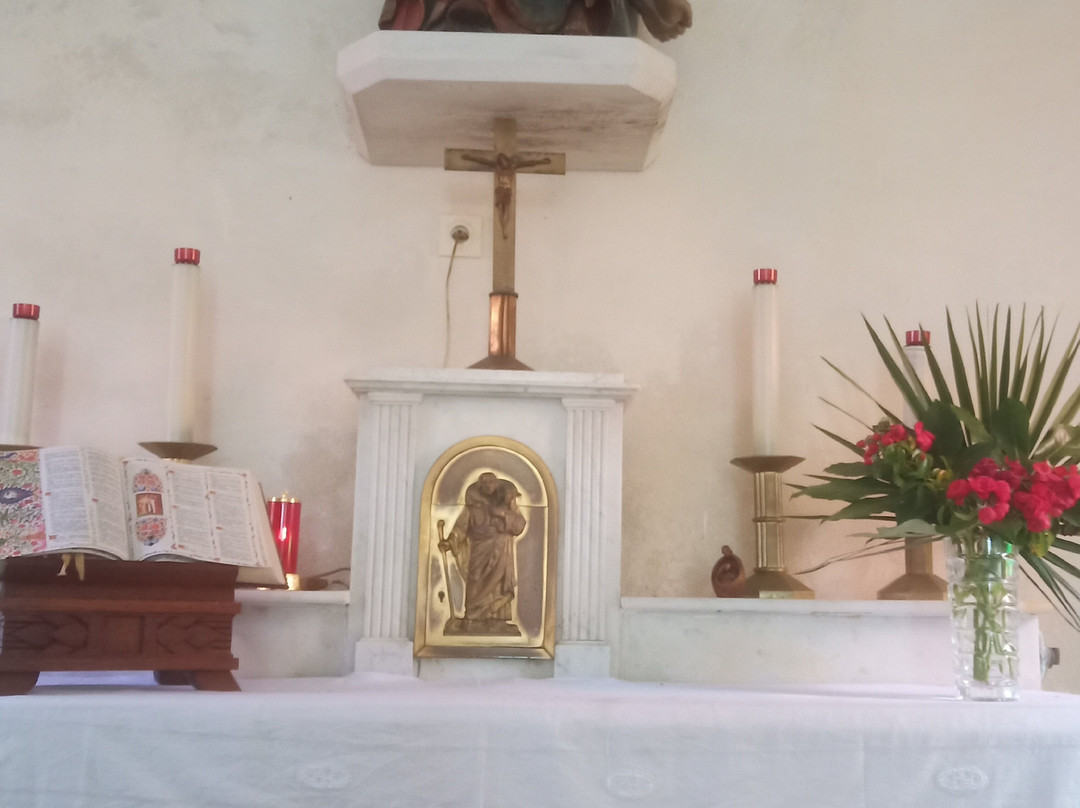 Chapelle Dom Michel-勒孔凯必去景点