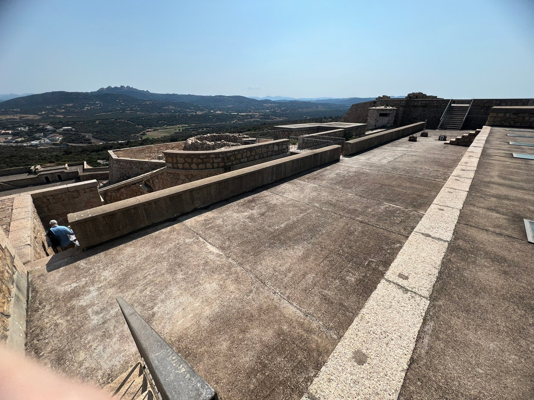 Fortezza di Monte Altura-帕劳必去景点