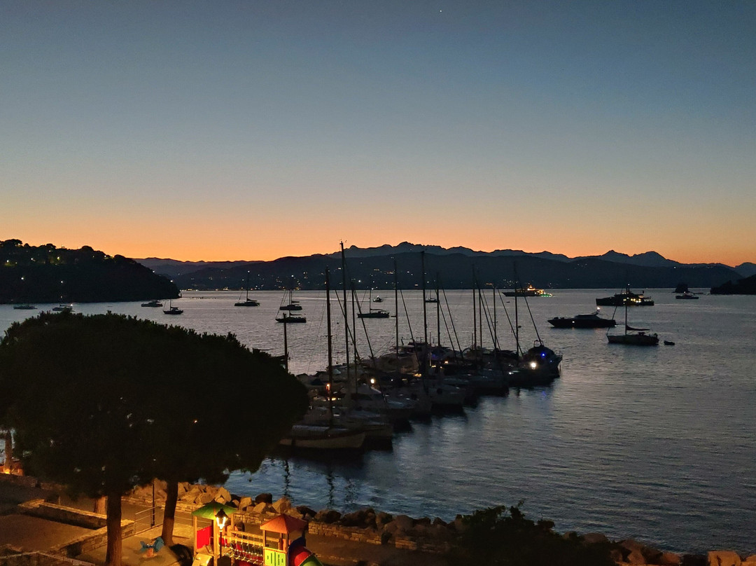 贝维德雷酒店主图