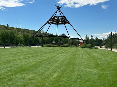 Toonie Tours Calgary-卡尔加里必去景点