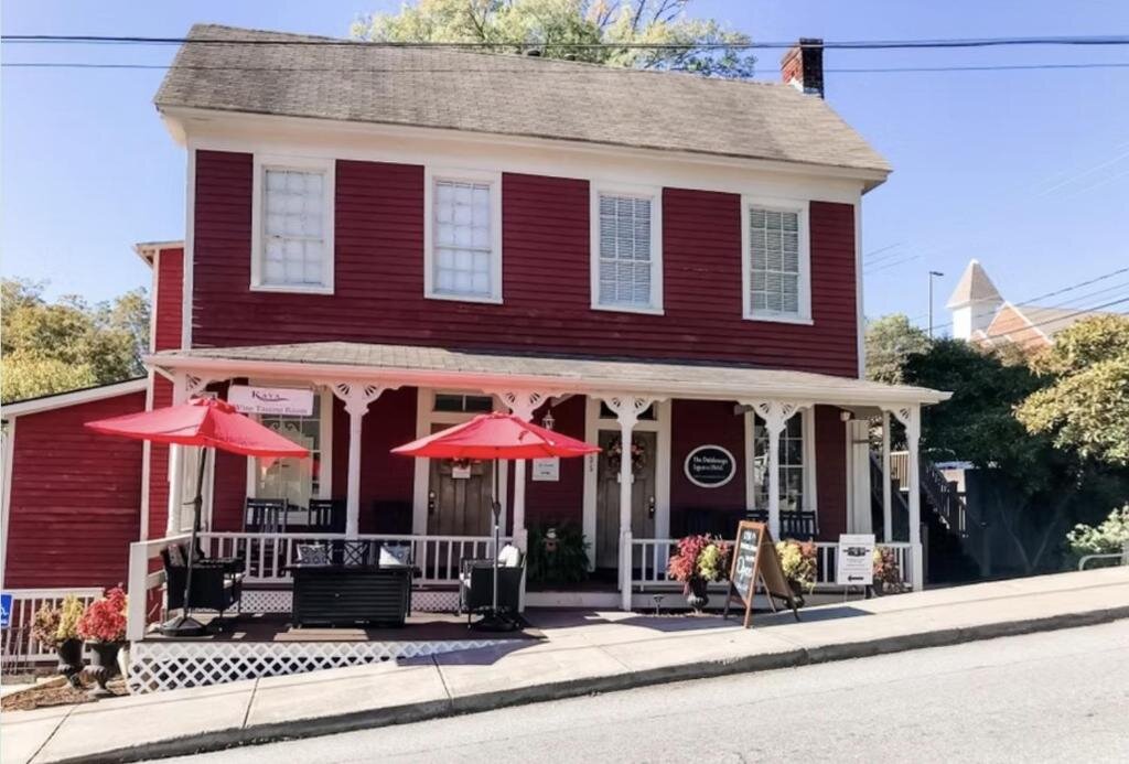 The Dahlonega Square Hotel-浴室