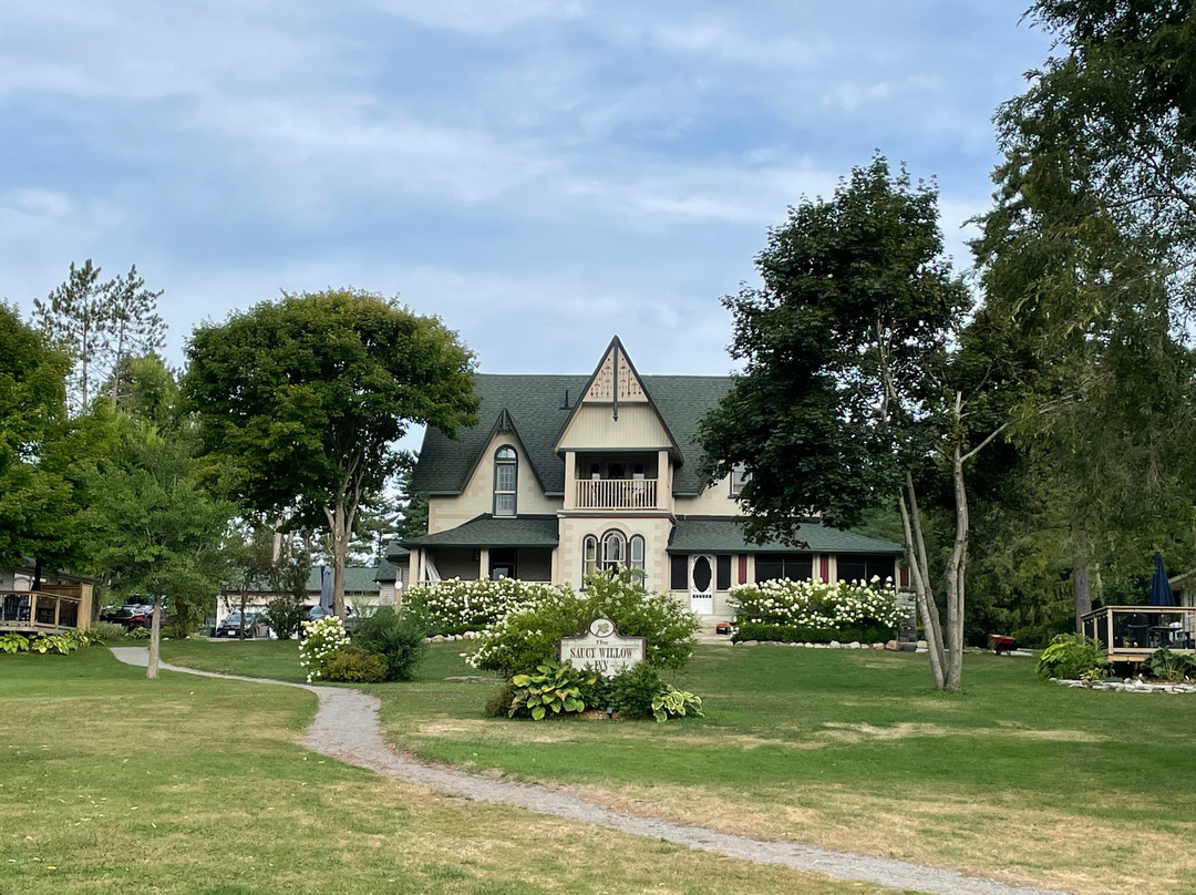 Saucy Willow Inn & Cottages主图