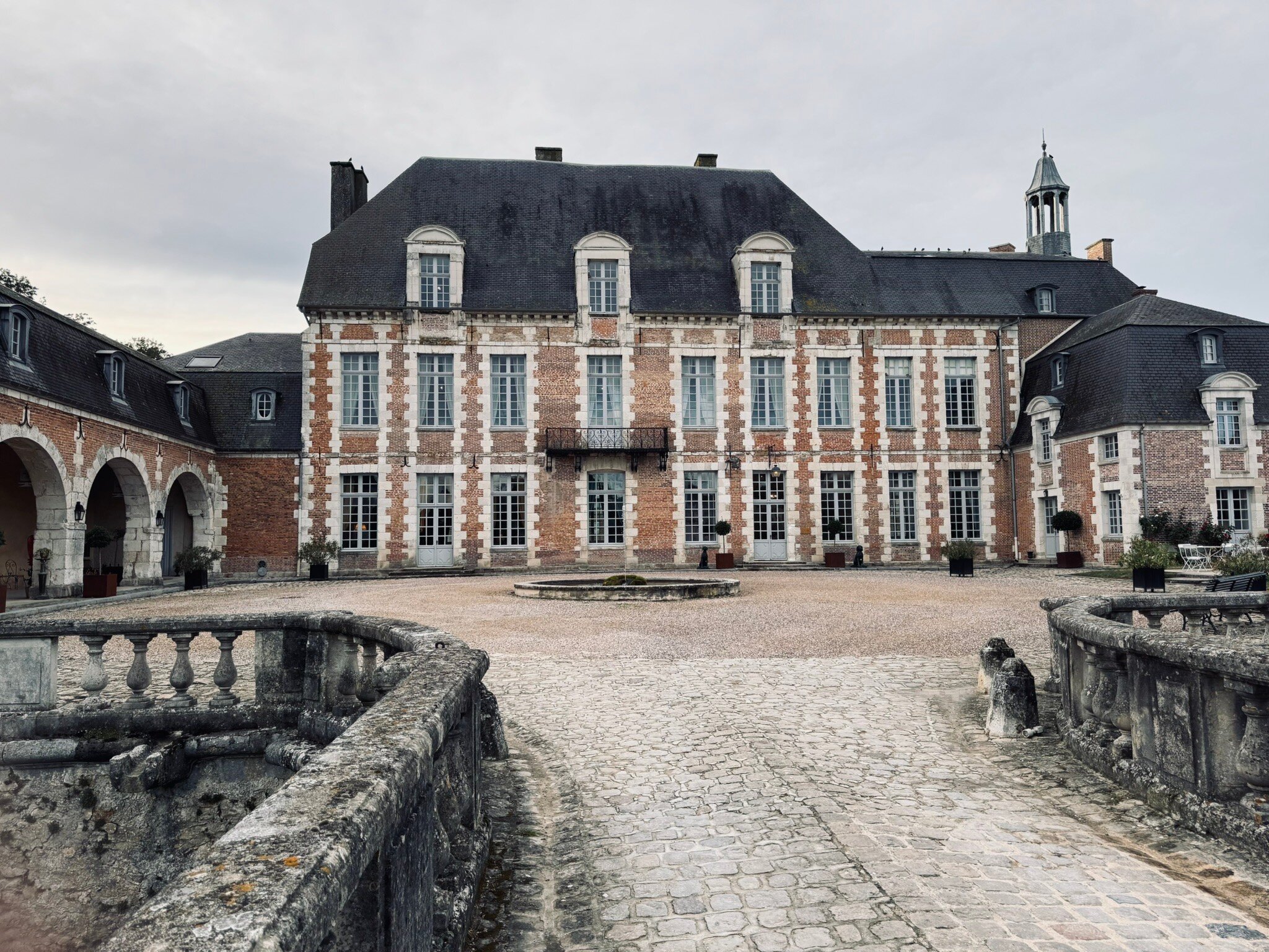 Le Château d'Étoges-官方