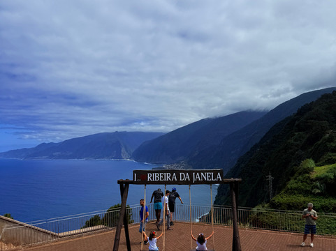 Your Taxi Madeira-沙尔必去景点
