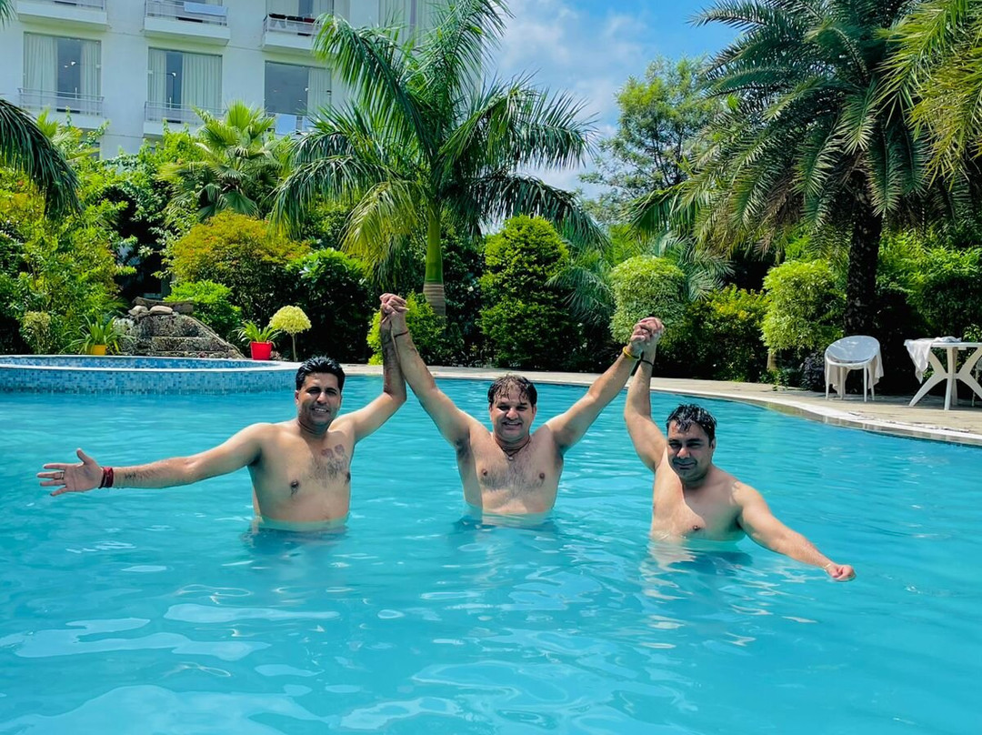 The Darien Resort主图