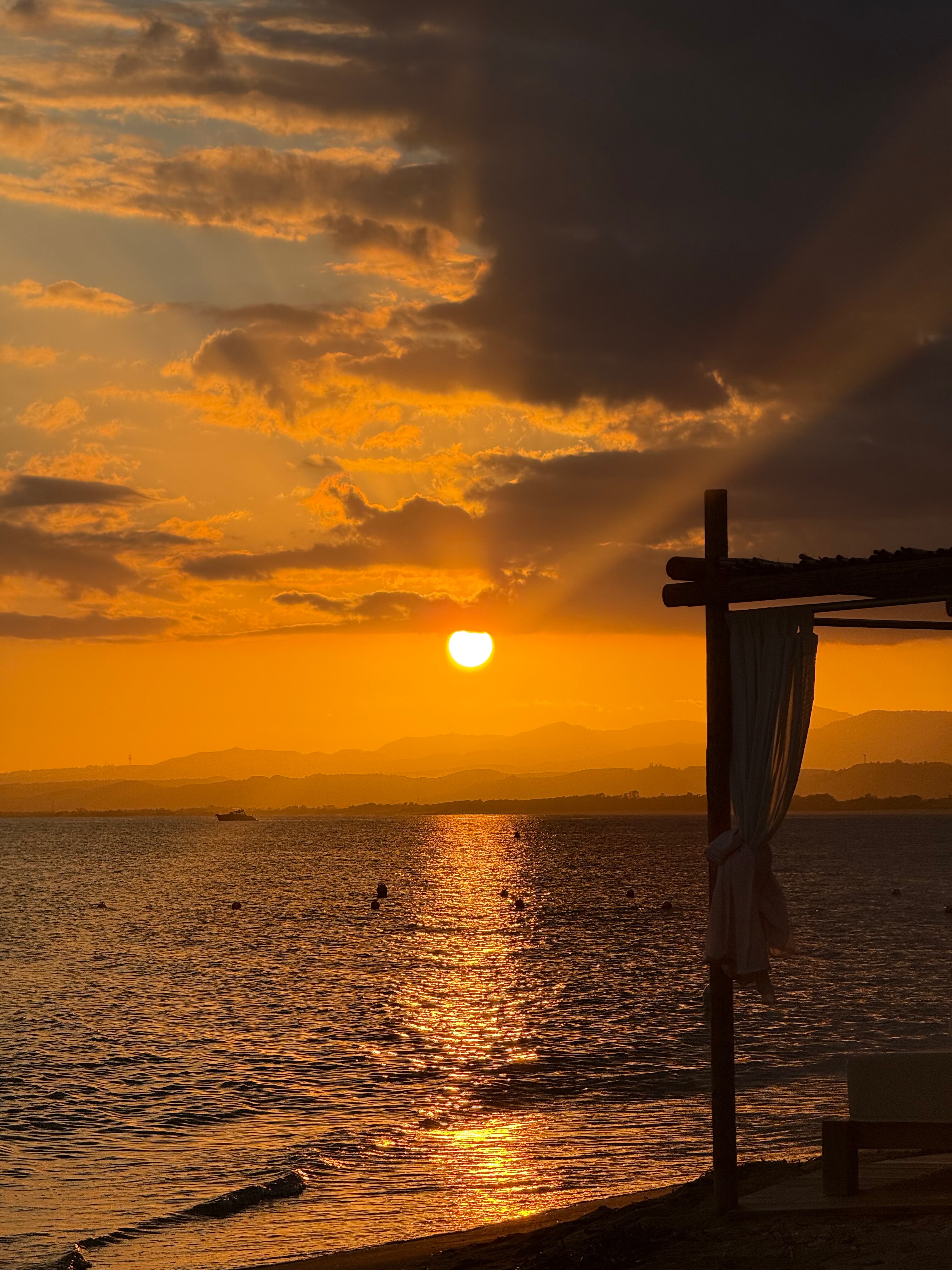 Praia Art Resort-官方