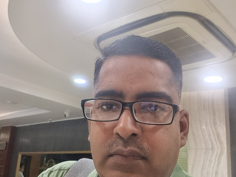 The Red Velvet Hotel Samarpan主图