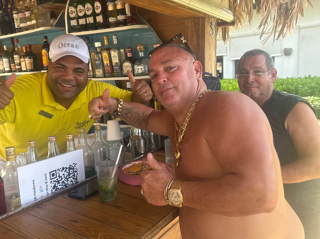 Blue Ocean Hotel主图