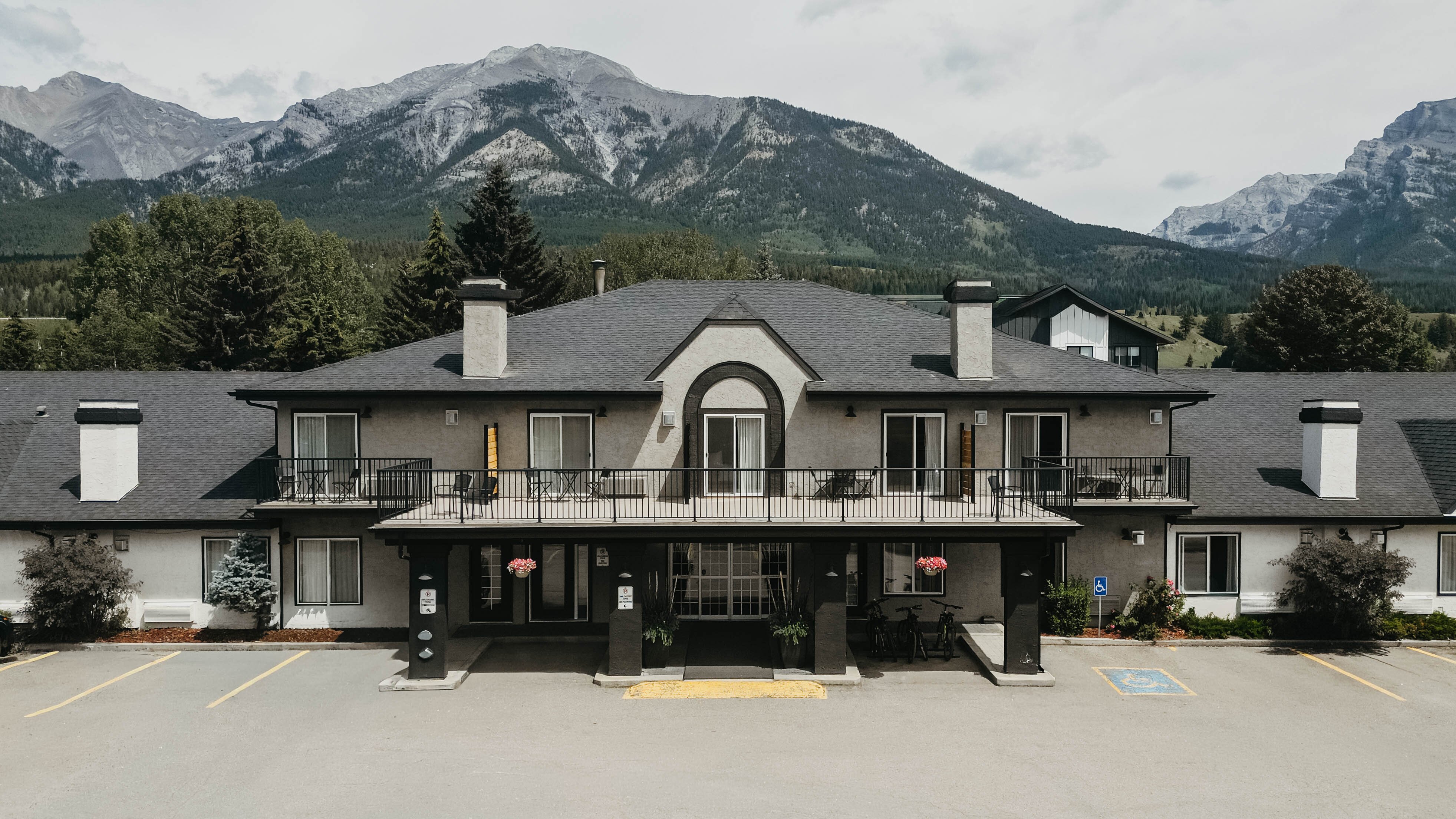 Northwinds Hotel Canmore-浴室