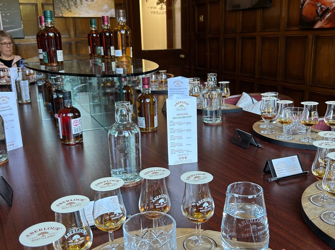 Aberlour Distillery Brand Home-阿伯劳尔必去景点