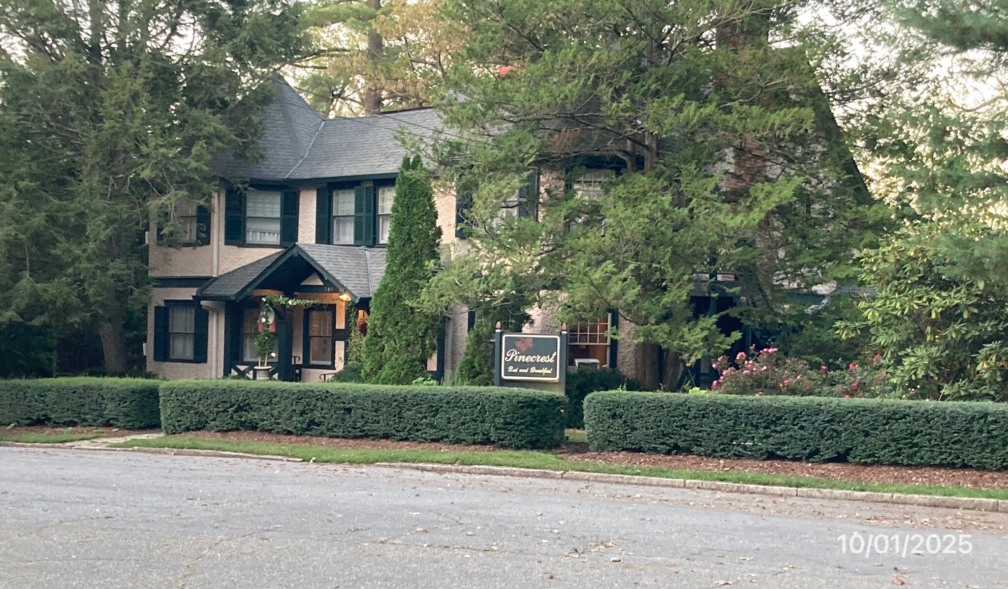 皮内克雷斯特民宿-官方