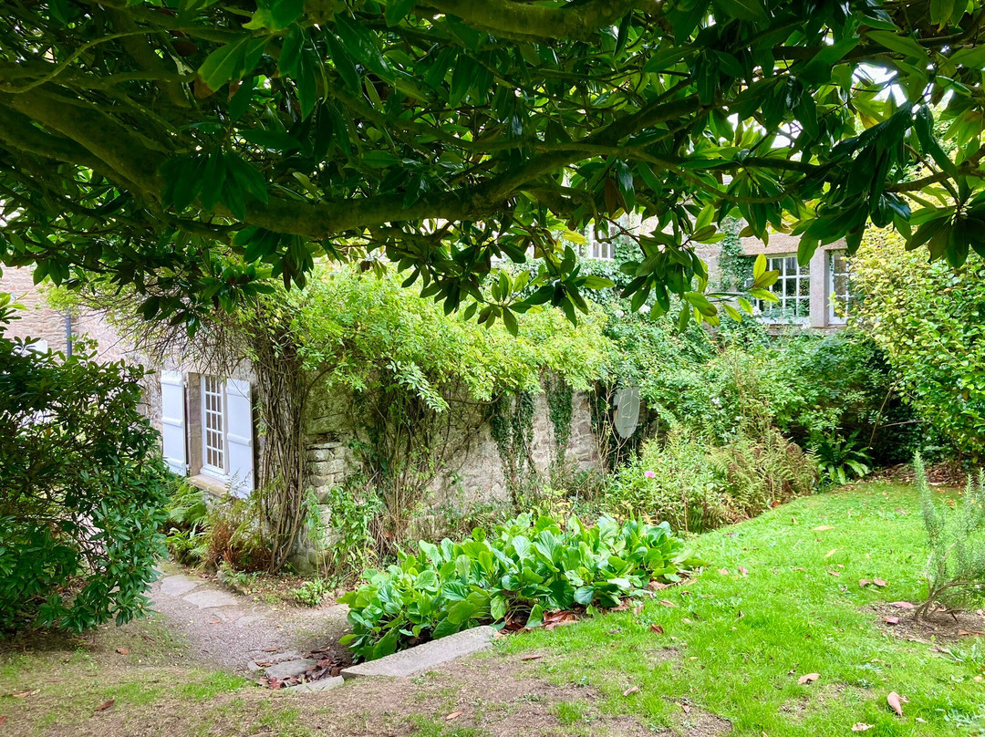 Jardins en Hommage à Jacques Prévert-Saint-Germain-des-Vaux必去景点