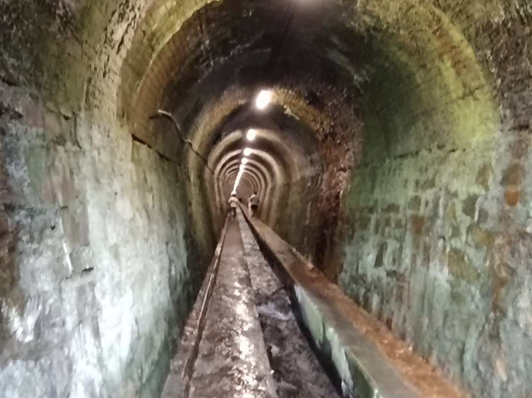 Túnel De Cudillero-库迪列罗必去景点