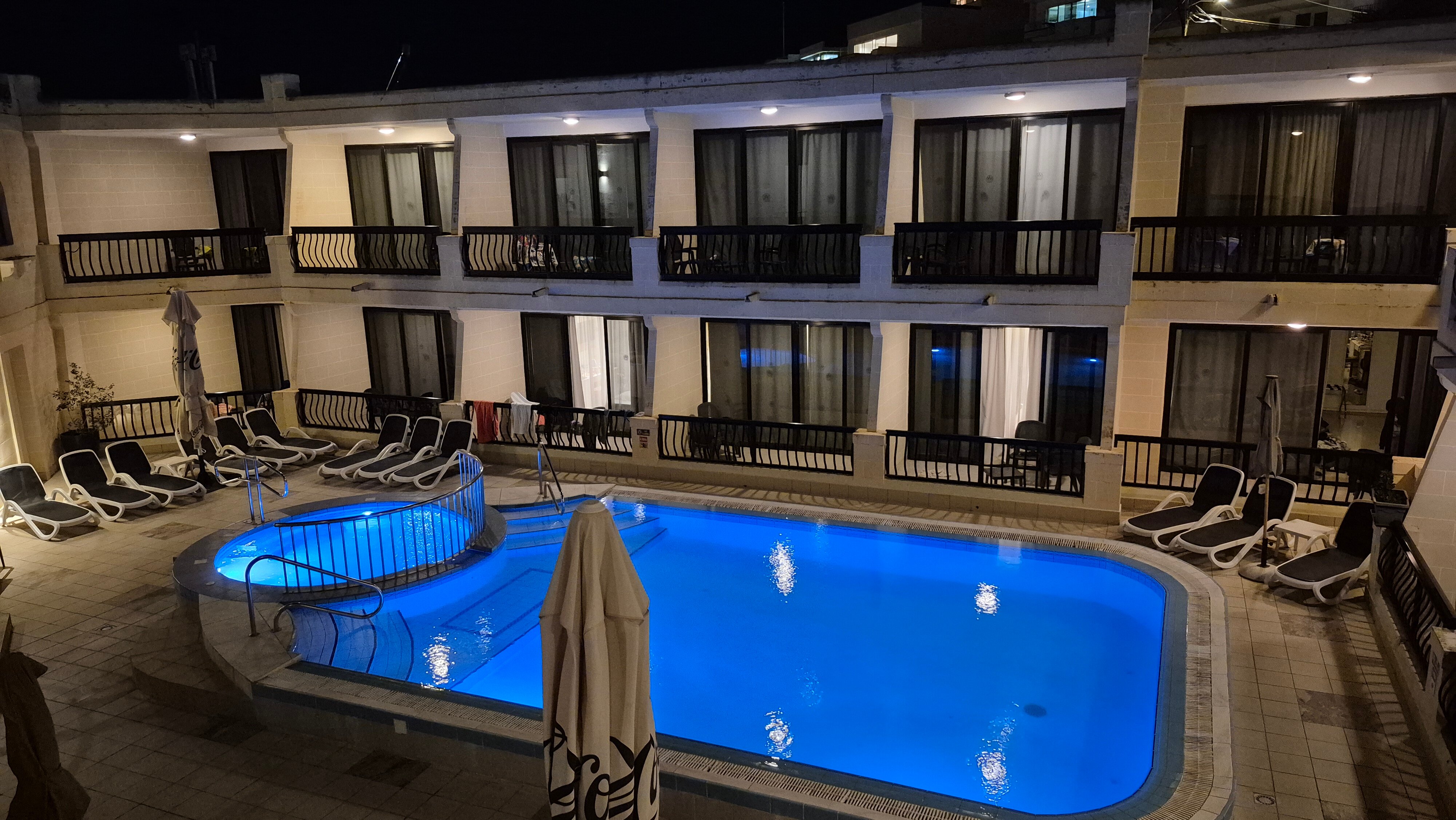 Pergola Hotel & Spa-泳池