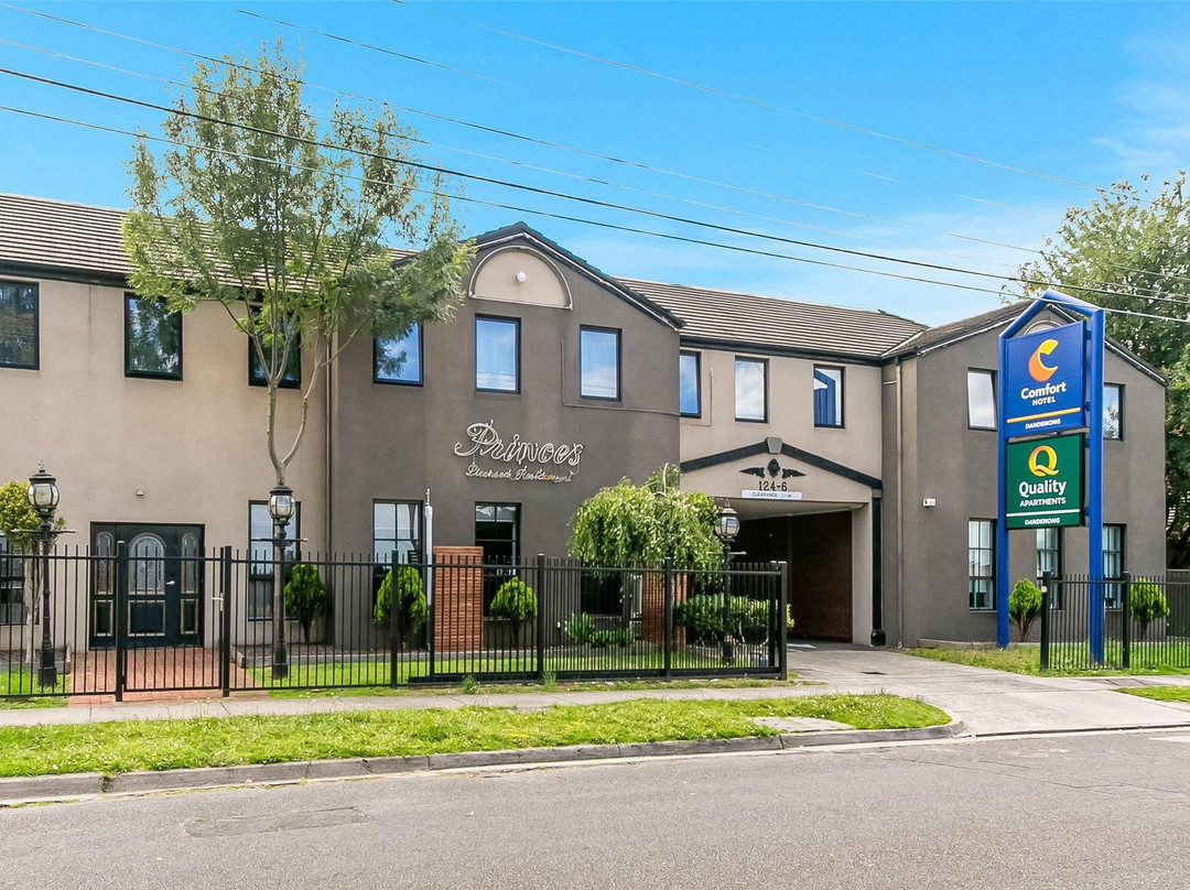 丹顿农酒店住宿-丹德农舒适酒店