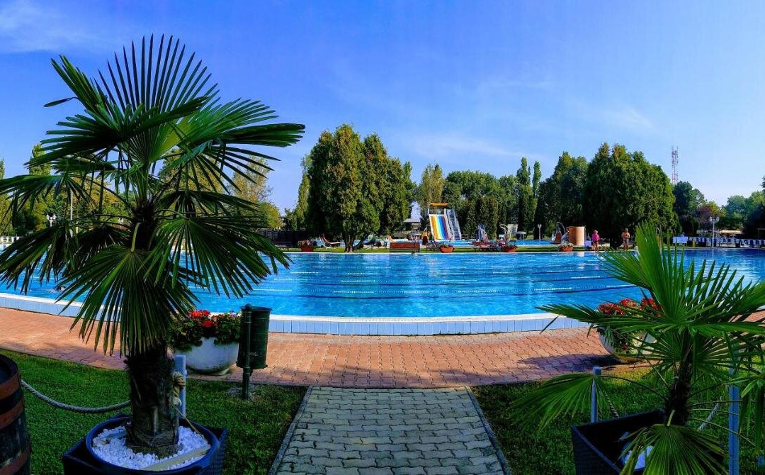 Komarom酒店住宿-Forras Hotel