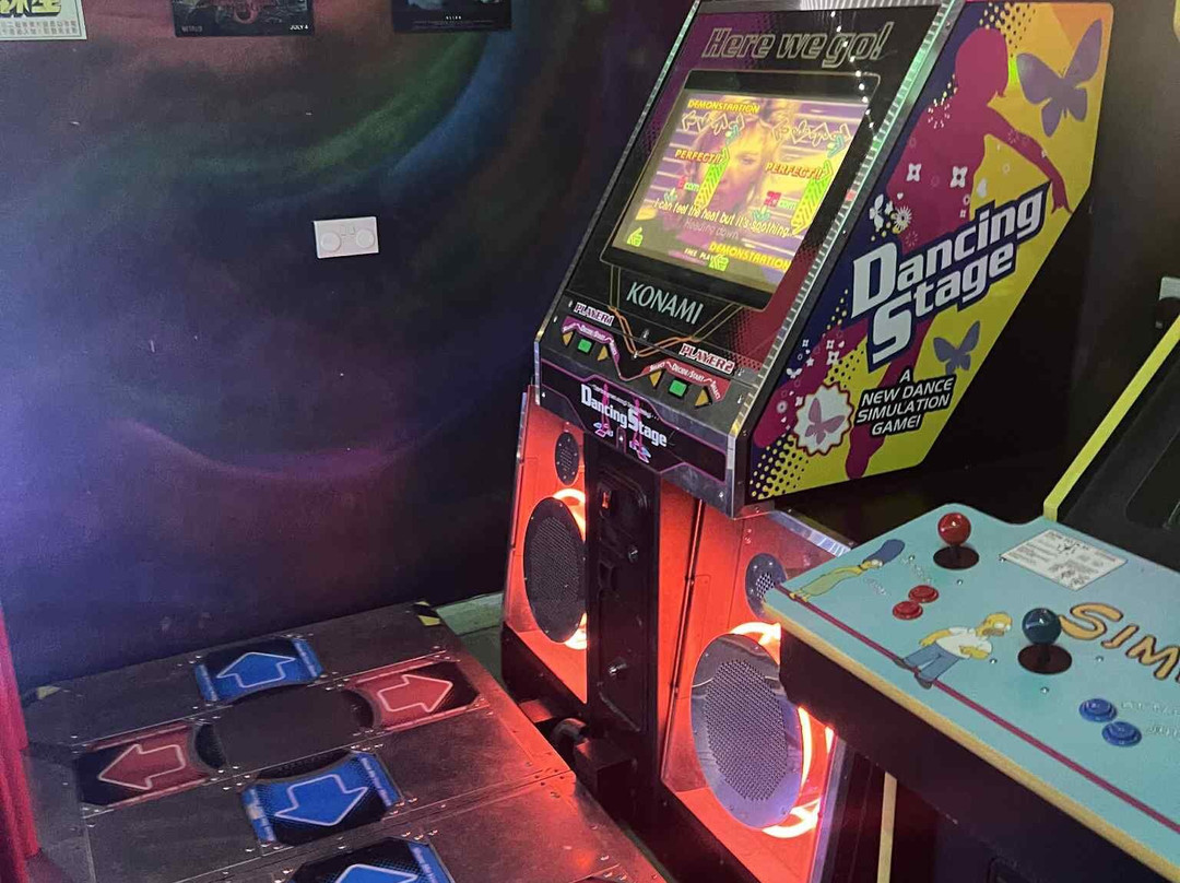 Insanity Gaming Arcade-普尔必去景点