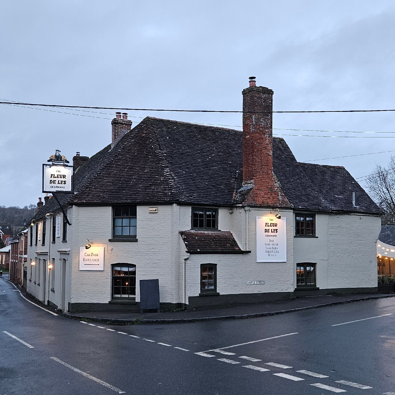 The Fleur de Lys Inn-官方