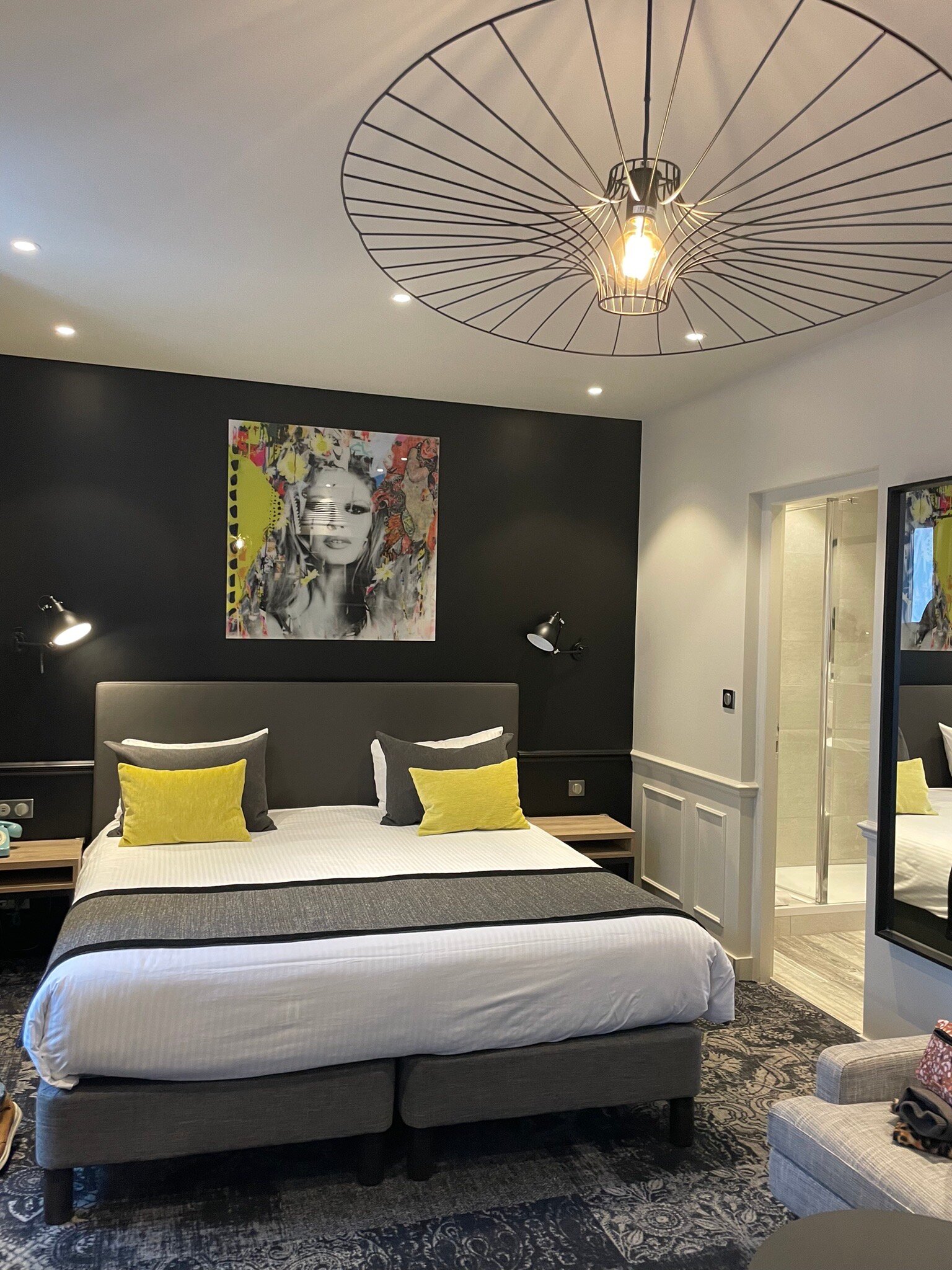 阿罗布罗基酒店-官方