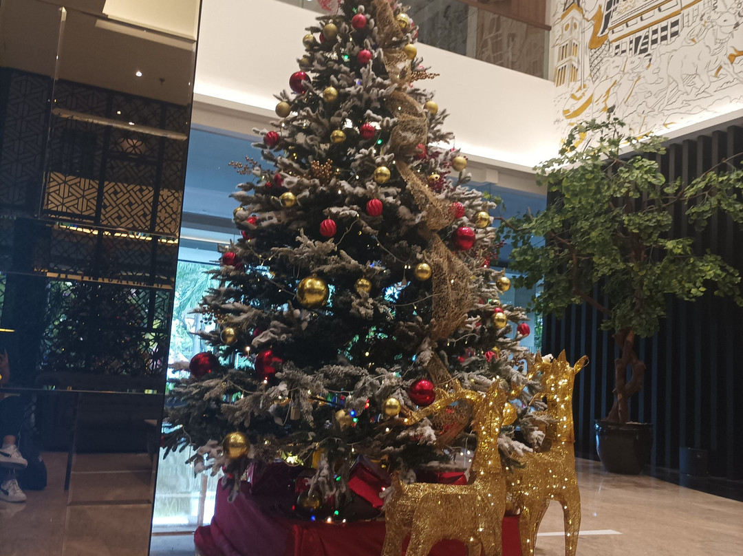 祖里加巴贝克大酒店主图