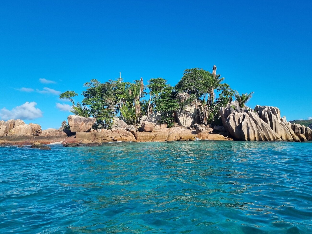 Geoli Charters-Anse la Blague必去景点