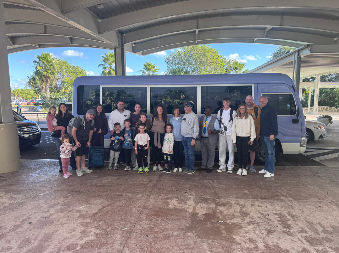 Bahama Cruise Taxi Cab-拿骚必去景点