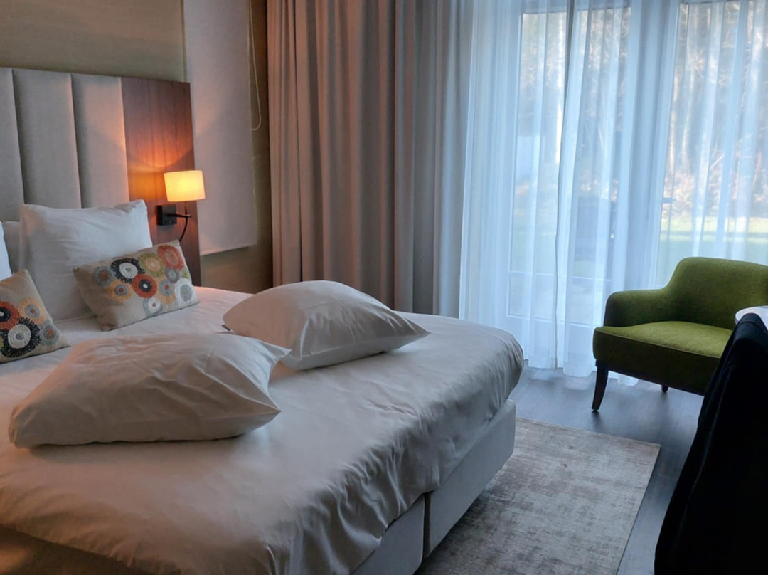 泰尔山翰悦阁酒店主图