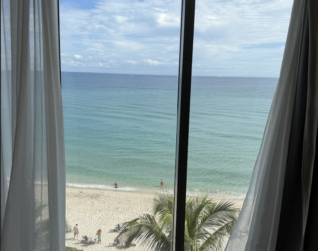 Hillsboro Beach Resort by Kasa主图