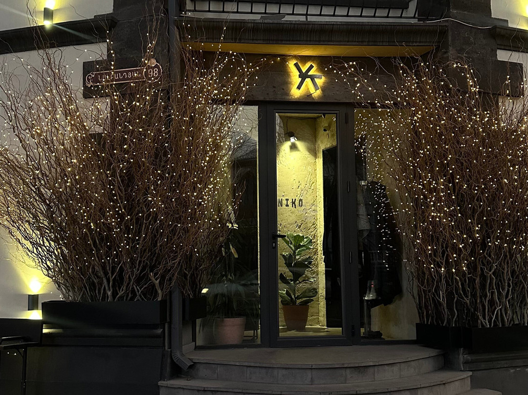 Niko Kitchen & Bar