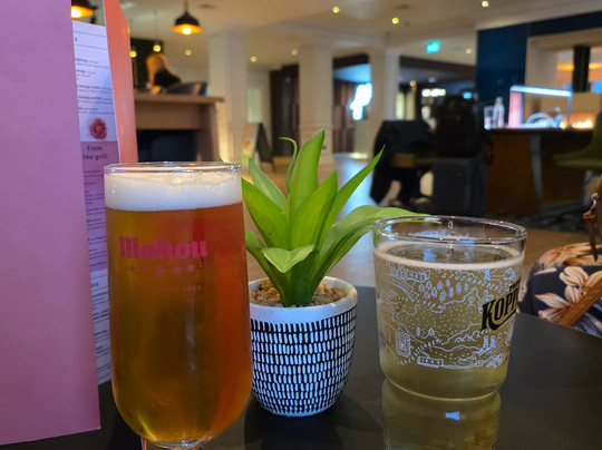 假日吉尔福德酒店主图