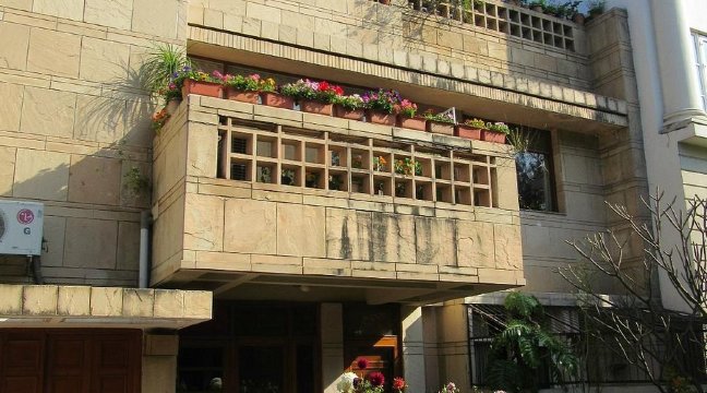 Three Bridges B&B-官方