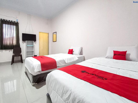 RedDoorz Syariah @ Wisma Seroja Indah Duri