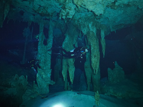 Pasku Dive-普拉亚德尔卡曼必去景点