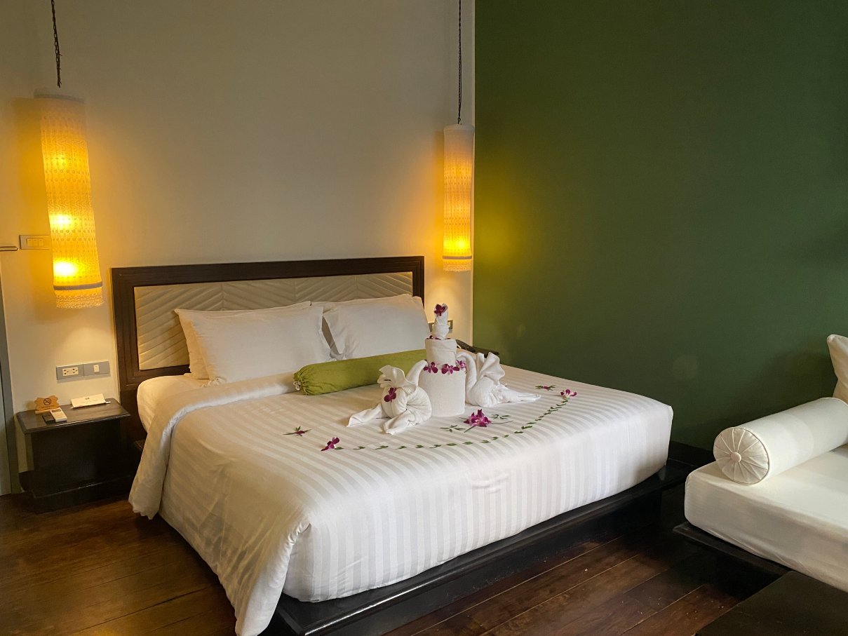 普吉岛昂昂回忆酒店-客卧