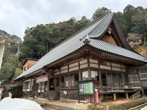 Onsenji Temple-丰冈市必去景点
