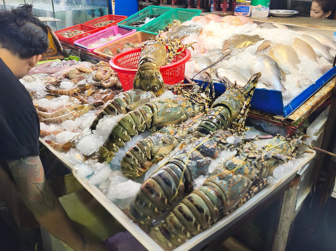 Bangla Night Market-芭东海滩必去景点