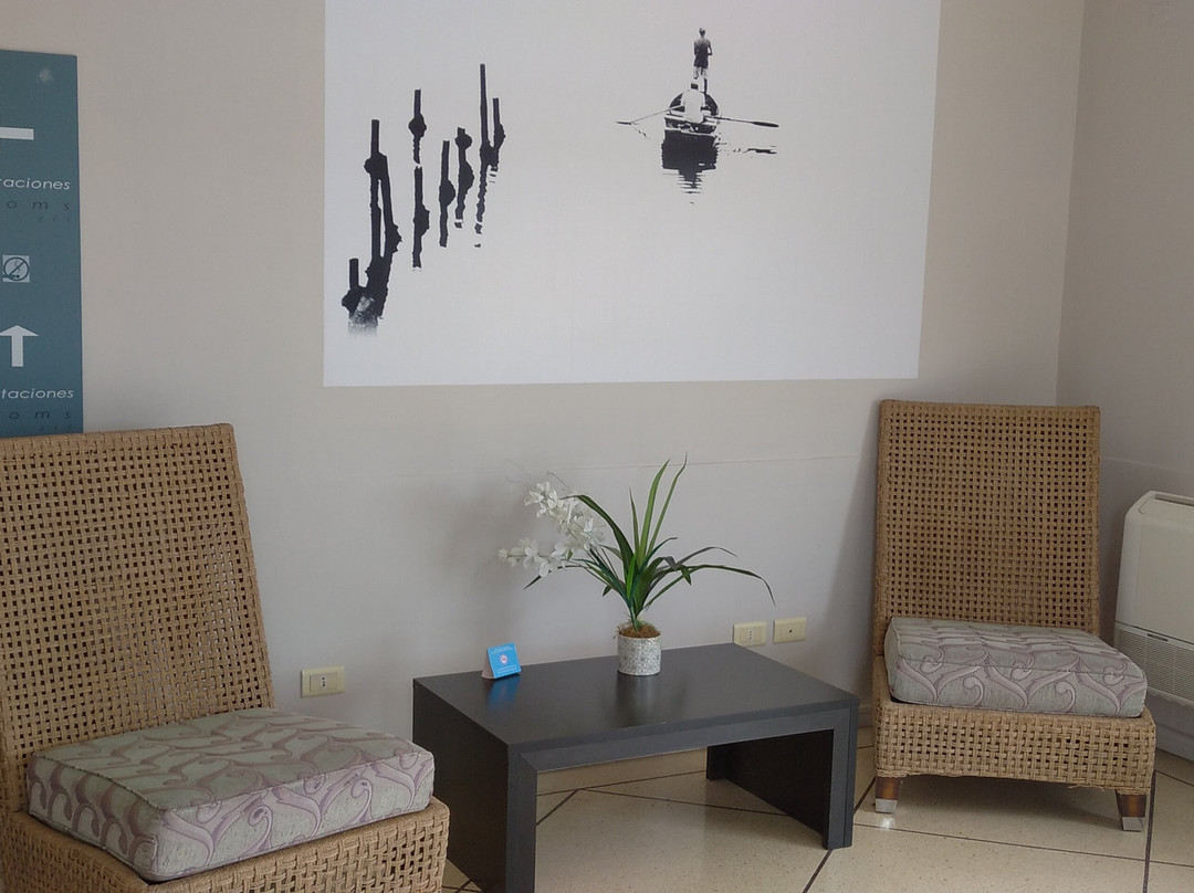 布里萨斯德尔胡姆格兰酒店主图