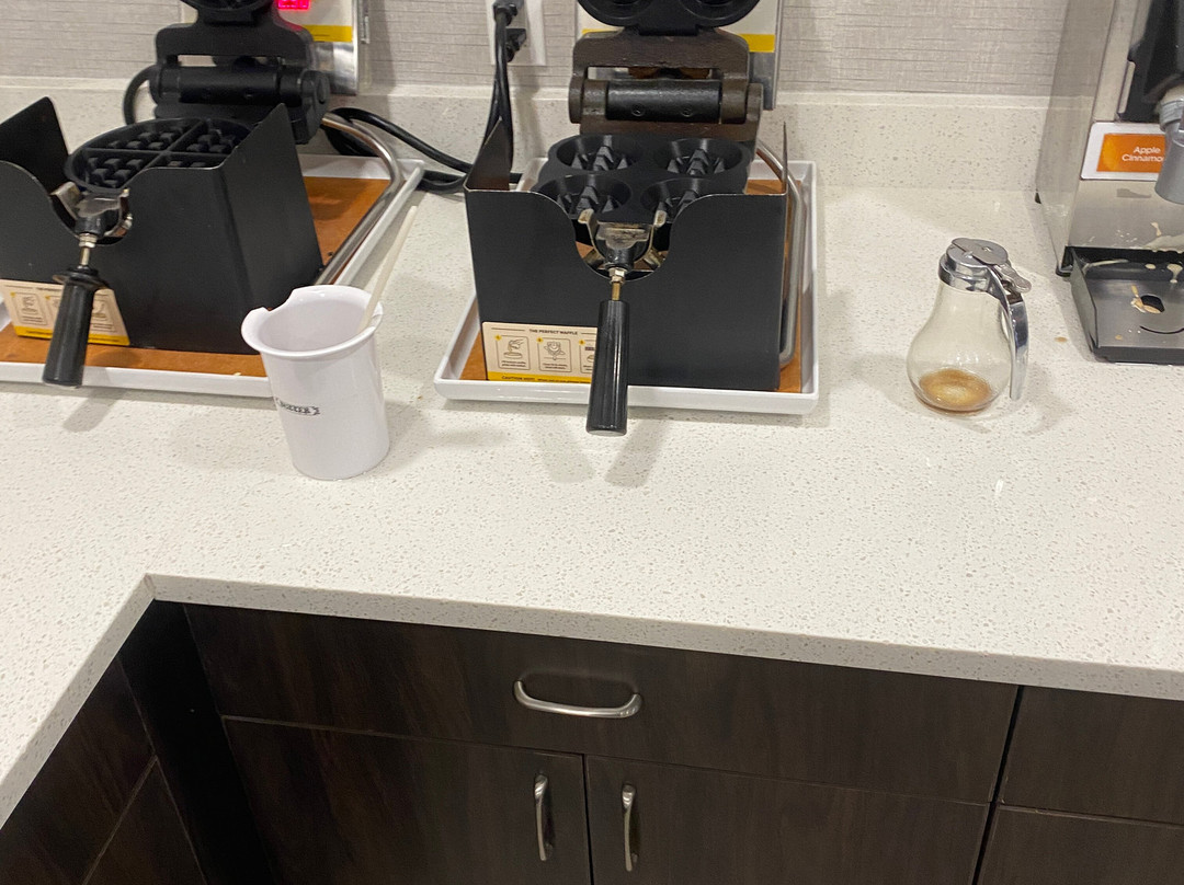 格罗夫城 - 南哥伦布舒适套房酒店主图