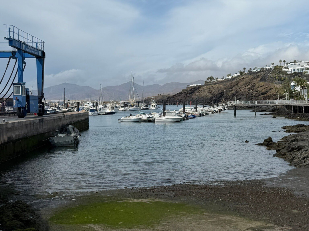 Old Town Harbour-卡门港必去景点
