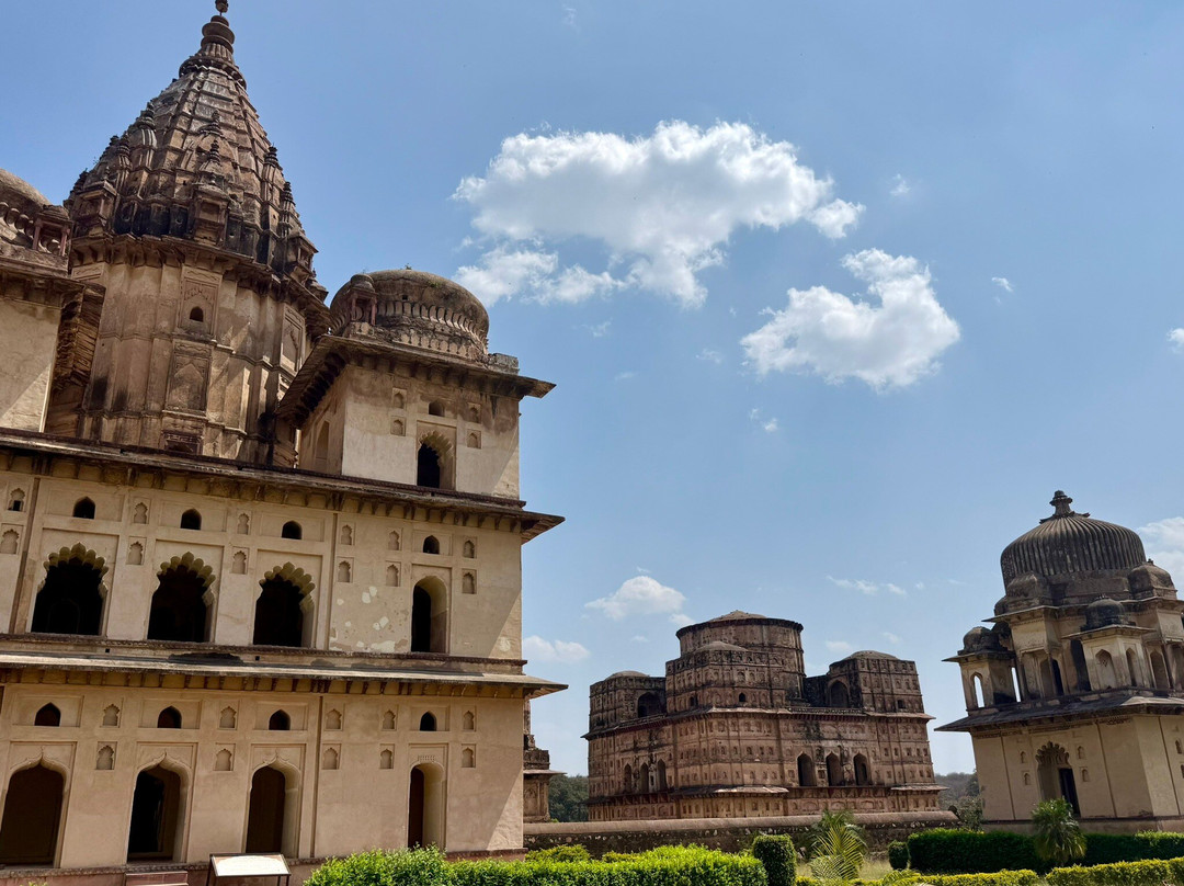 Chhatris Cenotaphs-欧恰必去景点