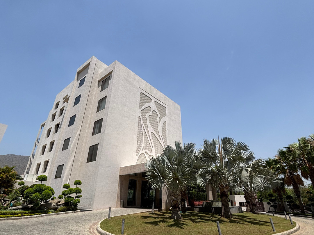 Hillcrest Hotel & Resort主图