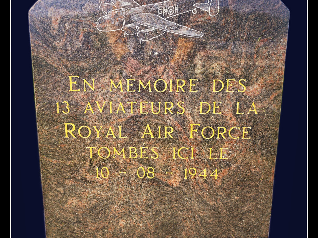 Mémorial RAF ww2 avions Lancaster ( thuré)