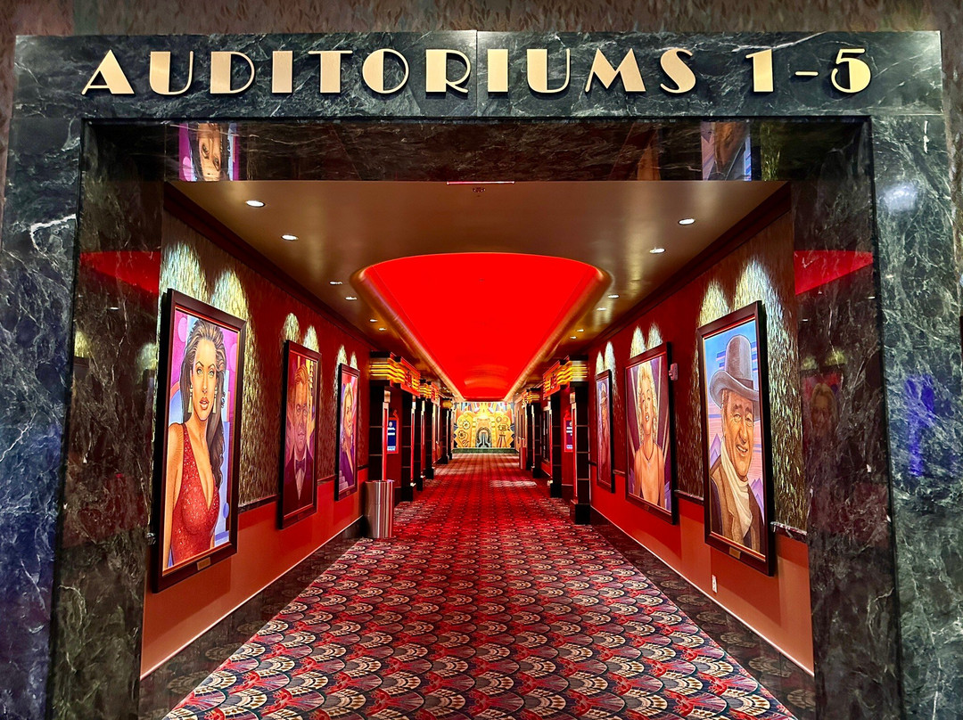 Regal Warren theater-Midwest City必去景点