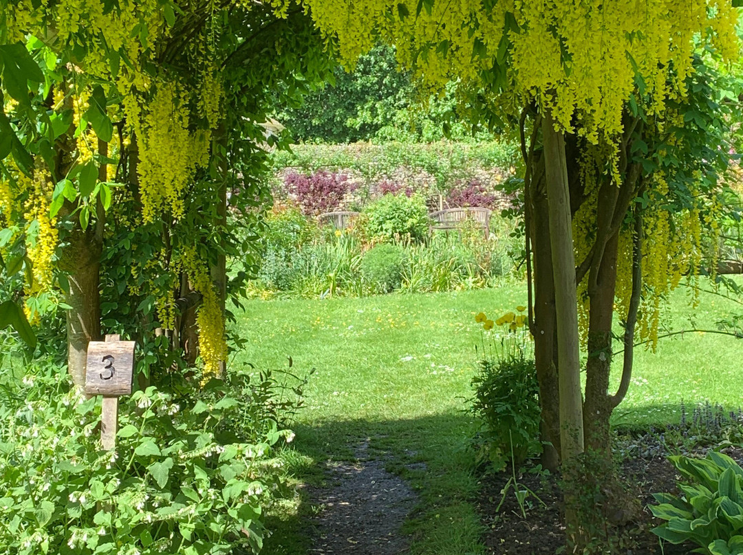 Cerney House Gardens-赛伦塞斯特必去景点