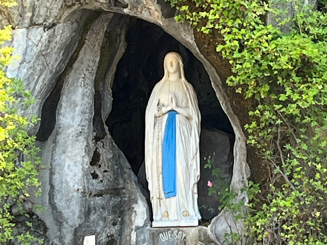Grotte de Massabielle-卢尔德必去景点