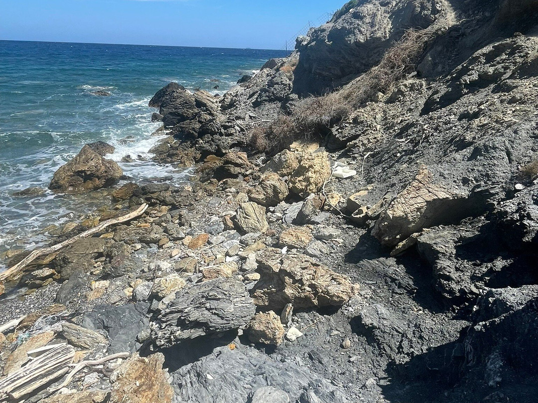 Megas Gialos Beach-Kalivia必去景点